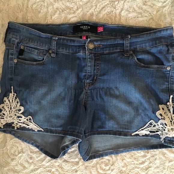 torrid Pants - 🔴Torrid denim shorts